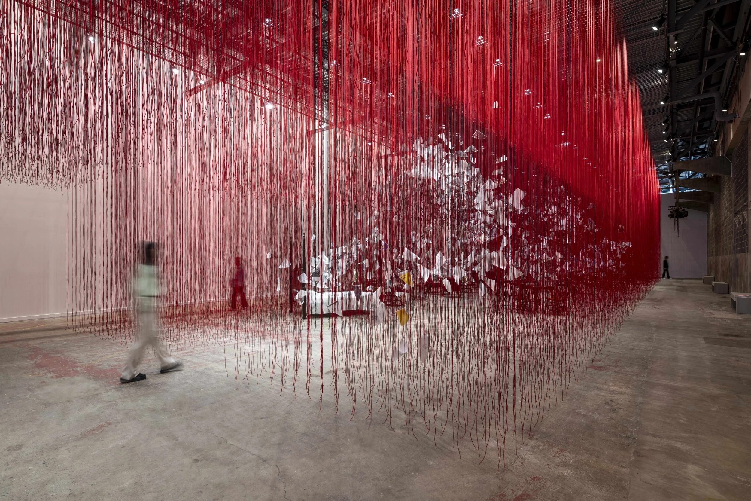 CHIHARU SHIOTA–塩田千春